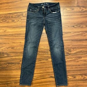American Eagle stretch skinny jeans, women's regular size 6, like new!